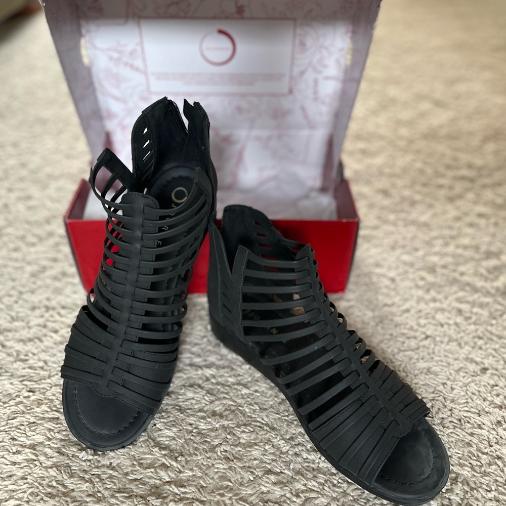 Journee Collection - Delilah - Black Sandals